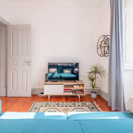 Portucale ! Deluxe 3 Bedroom In Arroios * Lissabon