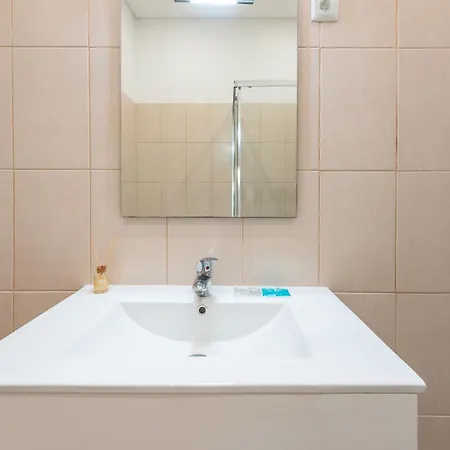 Portucale ! Deluxe 3 Bedroom In Arroios Lisboa