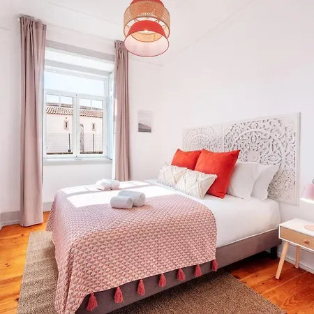 Portucale ! Deluxe 3 Bedroom In Arroios * Lissabon