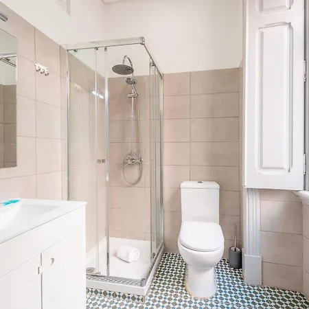Portucale ! Deluxe 3 Bedroom In Arroios Lissabon
