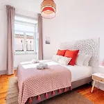 Portucale ! Deluxe 3 Bedroom In Arroios * Lizbona