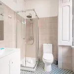 Portucale ! Deluxe 3 Bedroom In Arroios Lizbona