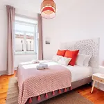 Portucale ! Deluxe 3 Bedroom In Arroios Apartament