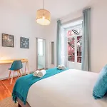 Portucale ! Deluxe 3 Bedroom In Arroios Apartament Lizbona