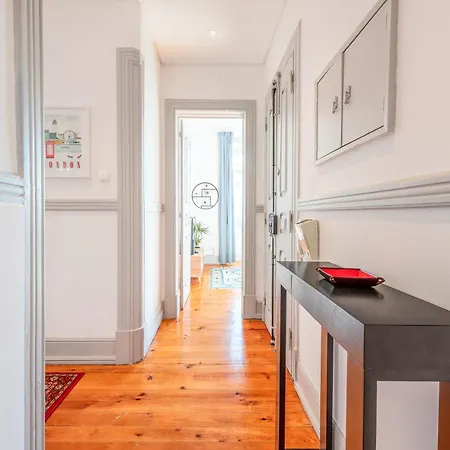 Portucale ! Deluxe 3 Bedroom In Arroios Apartment Lissabon