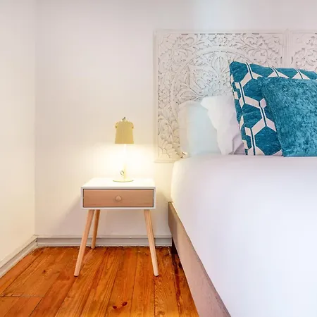 Portucale ! Deluxe 3 Bedroom In Arroios Apartment *